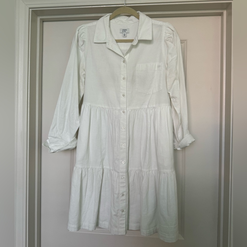 Crown and ivy white button down dress medium